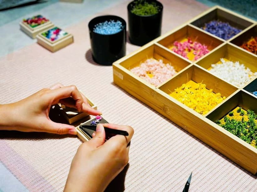 Experience Crafting a Flower-Adorned Mini Japanese Garden - Who Will Enjoy This Most?