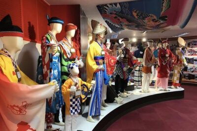Experience the energy of Kochi: Sunday Market Tour includes Kochi Castle
