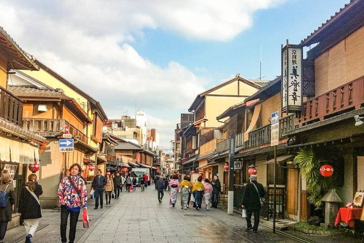 Explore Japan: Snow Monkey & Onsen (Private Guided) by Odynovo - 10-Day Tour - What the $3,750 starting price covers