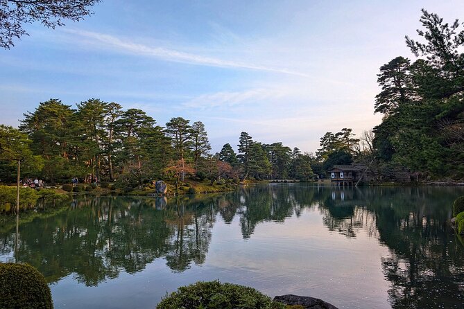 Explore Kanazawa Half Day Private Tour with Local Guide - Kanazawa Castle, 40 minutes of samurai-era context