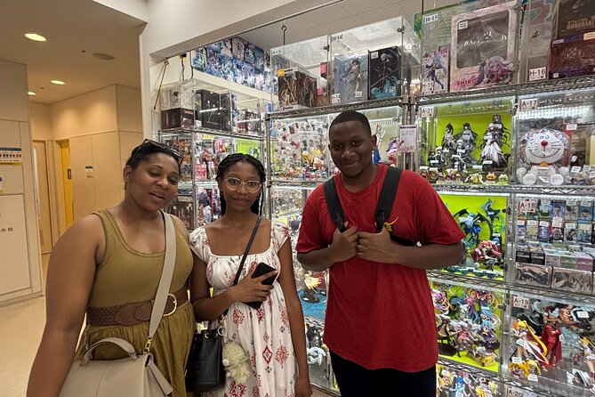 Explore Maidreamin Akihabara Walking Tour - What the private format adds