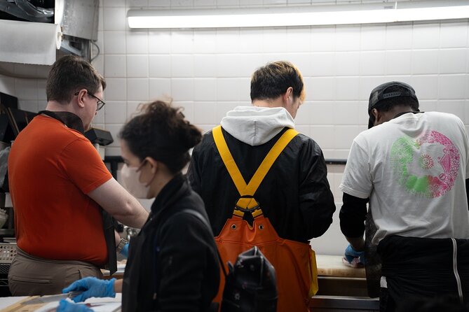 Fish Cutting workshop in Kyoto Japan - Turning your work into a sashimi lunch