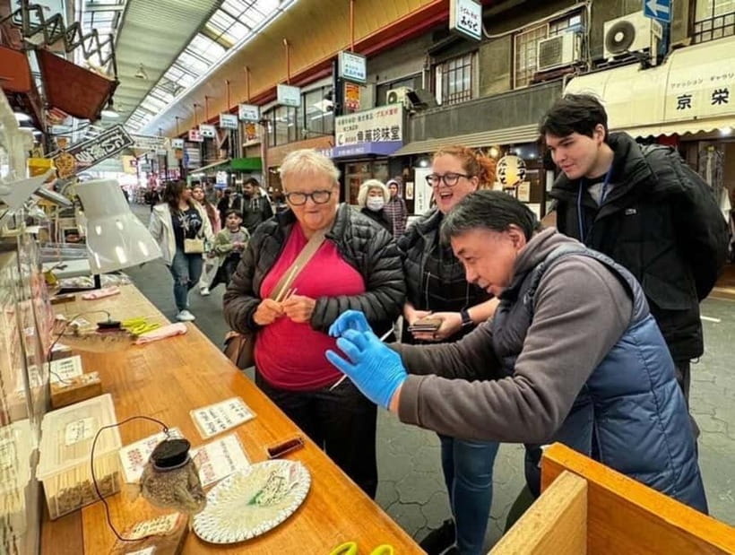Food crawl: Discover Osaka’s soul with every step! - Gyoza, sushi, and the benefit of a flexible route