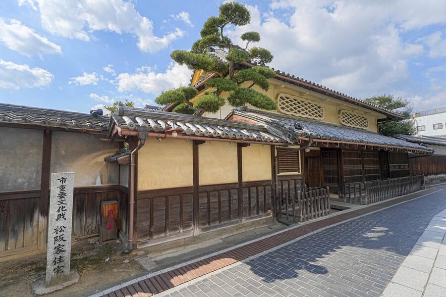 From Hiroshima: Rabbit Island and Takehara Town Tour - Okunoshima’s ruins and difficult wartime story