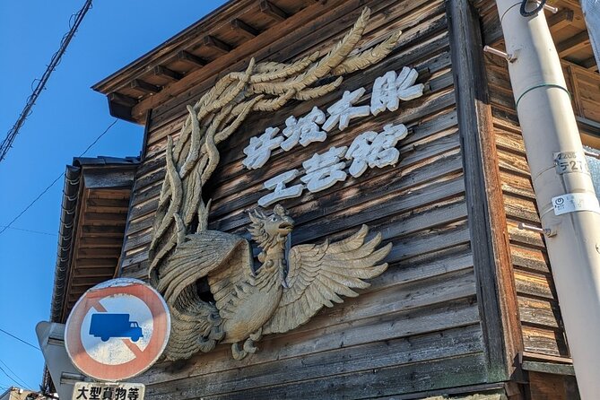 From Kanazawa: Shirakawa-go, Gokayama and Wood Carving Village - Guides, transport, and the pace of the day