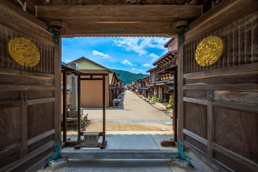 From Nagoya: Gujo, Hida Takayama, and Shirakawa-go Day Tour - Hida Takayama: the day’s best food stop