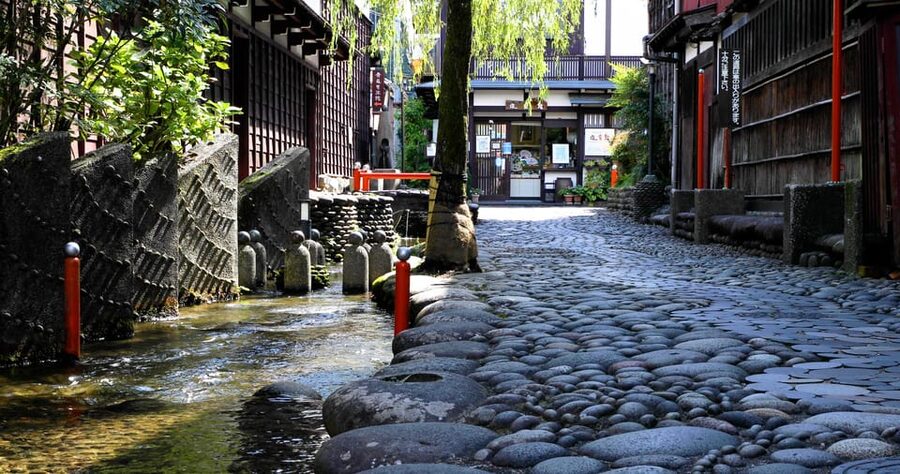 From Nagoya: Gujo, Hida Takayama, and Shirakawa-go Day Tour - Who should choose this tour?