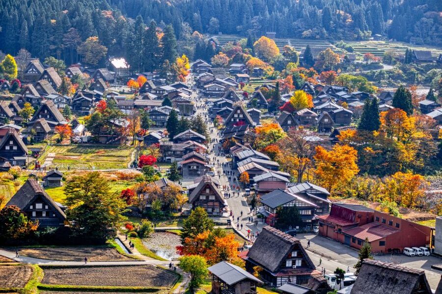 From Nagoya: Hida Takayama & Shirakawa-go Tour w/Opt. Lunch - Takayama’s old streets in a 90-minute window