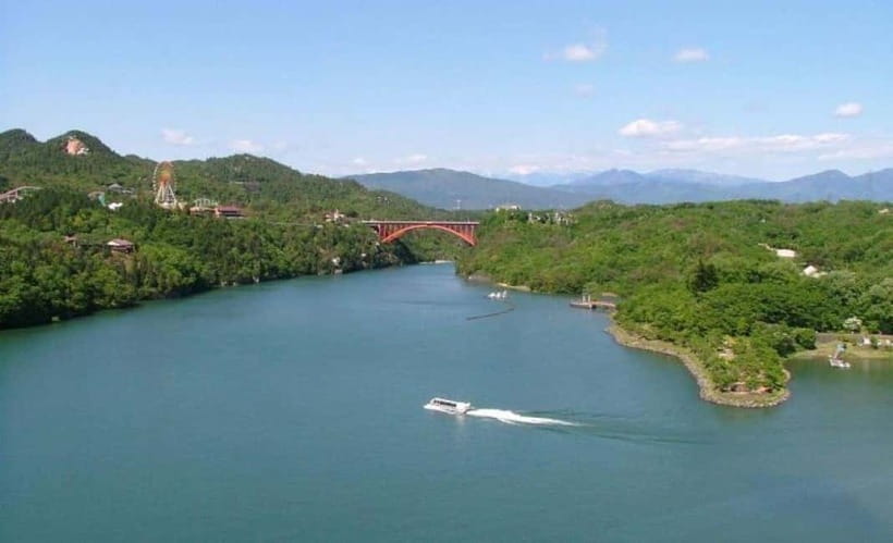 From Nagoya: Inuyama Castle, Ena Gorge, Magome, Tsumago Tour - Climbing into Inuyama Castle