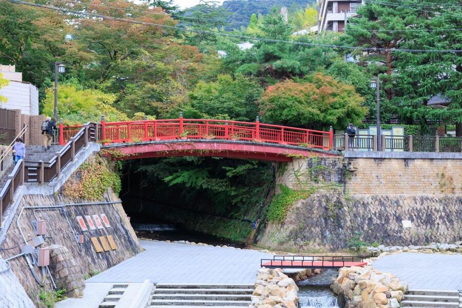 From Osaka: Himeji Castle, Arima Onsen & Mt. Rokko Day Tour - Lunch and Karoyashiki-ato Park