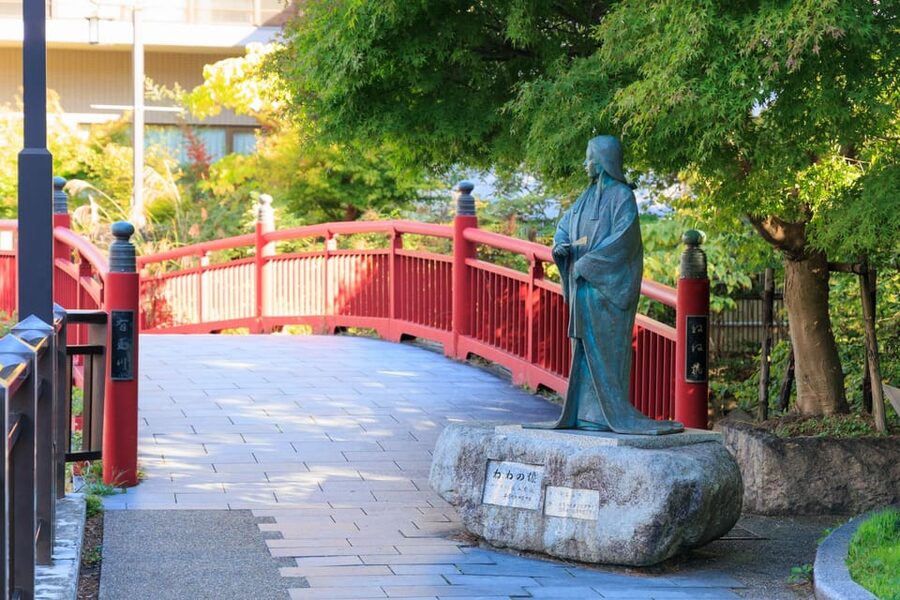 From Osaka: Himeji Castle, Arima Onsen & Mt. Rokko Day Tour - The guide and bus make the difference