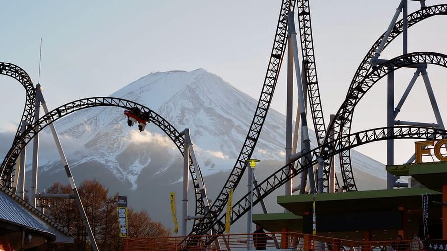 From Tokyo: Fuji Mountain Area - FujiQ - Lake Kawaguchiko - Chureito Pagoda - How flexible is the route?