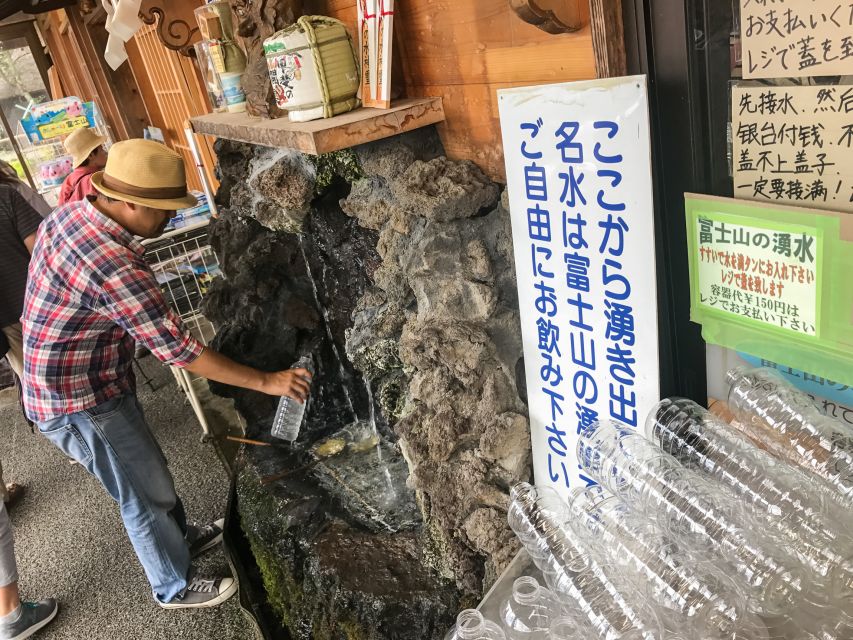 From Tokyo: Mount Fuji Full-Day Sightseeing Trip - Oshino Hakkai and the water of Fuji