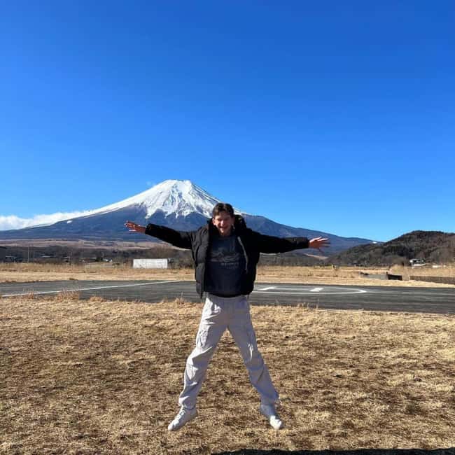 From Tokyo: Mt Fuji Private Day Tour In Luxury Land Cruiser - Oshino Hakkai and its eight clear ponds