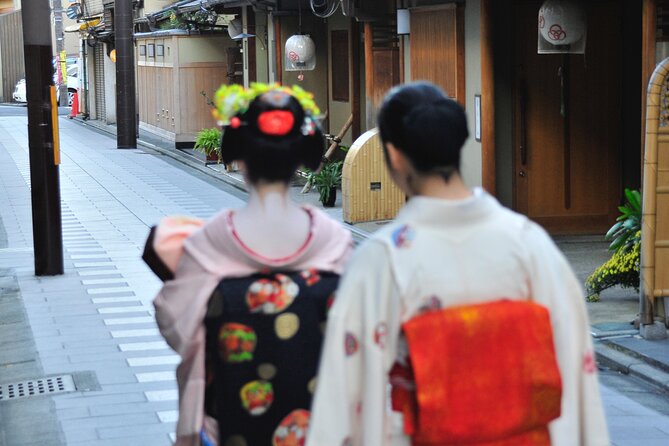 From Tokyo to Kyoto and Nara: A Captivating Full-Day Private Tour - Lunch beneath Kyoto Station