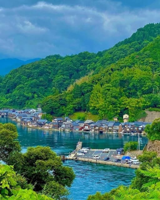 FromOsaka/Kyoto:Hiroshima & Miyajima Private Tour with Lunch - Hiroshima-style okonomiyaki gives lunch a local purpose