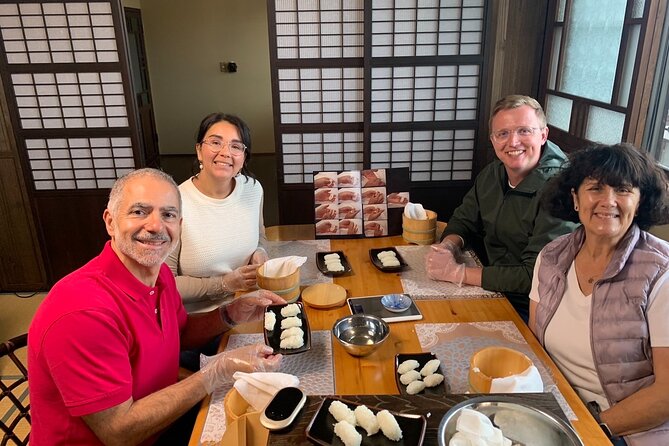 Fujisan Sushi Making Lesson - Meeting at Kawaguchiko Station
