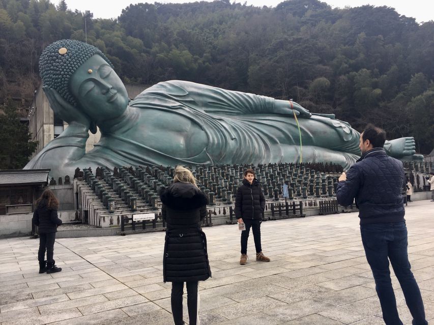 Fukuoka: Private Walking Tour with Local Guide - Starting at Ohori Park and Fukuoka Castle Ruins