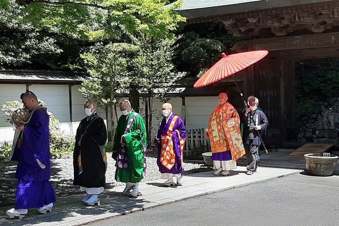 Full Day Hiking Tour at Mt.Takao including Hot Spring - Choosing the right Mt. Takao trail