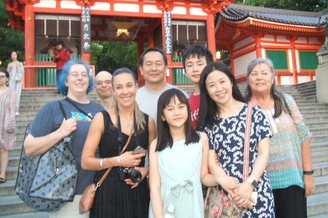 Gion and Fushimi Inari Shrine Kyoto Highlights with Government-Licensed Guide - Yasaka Shrine and Kyoto’s old city edge