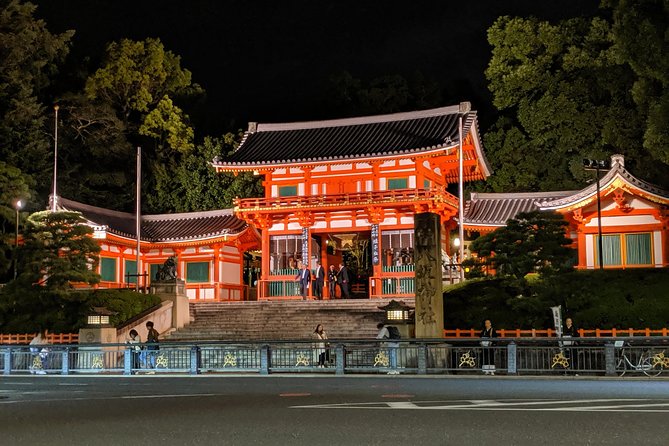 Gion Night Walking Tour - Yasaka Shrine Beneath the Lanterns