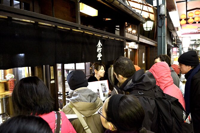 Gion Walking Tour by Night - Group size and the small-group choice