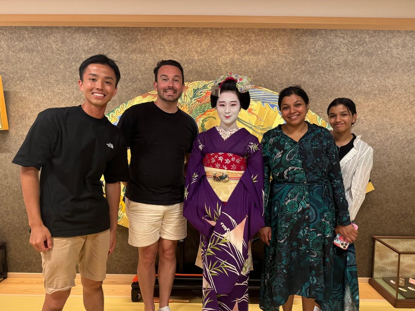 Gion Walking Tour, Geisha Show and Japanese Game in Kyoto - Should you book the Gion maiko tour?