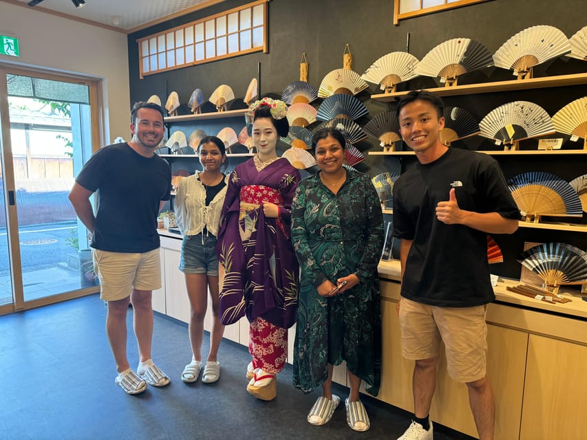 Gion Walking Tour, Geisha Show and Japanese Game in Kyoto - What makes the cultural explanation worthwhile