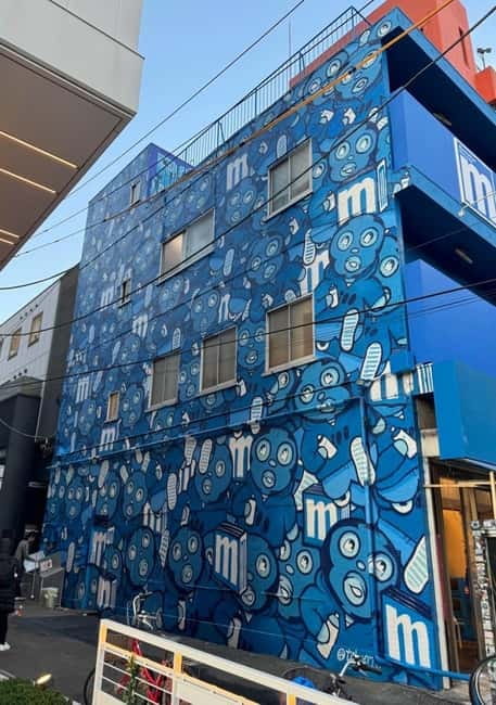Graffiti in Tokyo Walking Tour: Shibuya and Harajuku - Reading Shibuya beyond the famous crossing