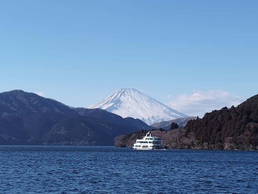 Hakone Adventure: Explore Nature’s Beauty and Tranquility - Lake Ashi by boat, with Mt. Fuji as a bonus
