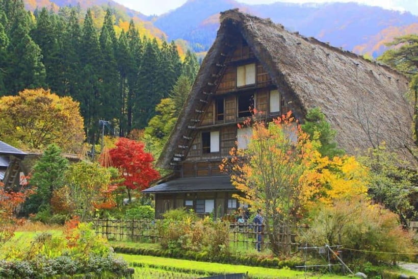 Hida Takayama, Shirakawa-go+Observatory|Day Trip from Nagoya - Takayama’s old town in a 2.5-hour visit