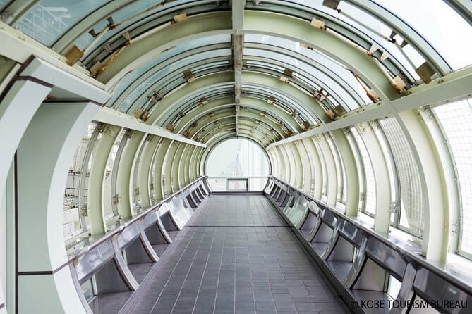Himeji Castle and Akashi Kaikyo Bridge Walking Tour from Kyoto - The Shinkansen ride to Himeji