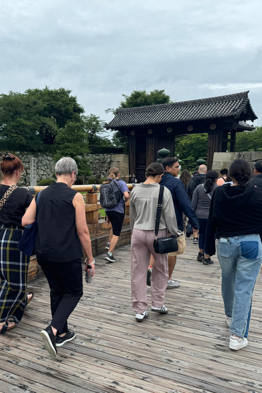 Himeji: Himeji Castle Guided Tour – UNESCO Heritage - Finding the castle’s overlooked details