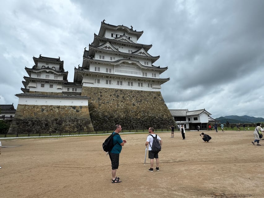 Himeji: Himeji Castle & Kokoen Garden 3.5-Hour Guided Tour - Weather, stairs, and the practical side