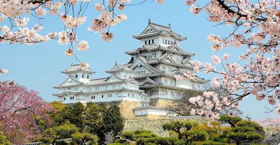 Himeji: Private Customized Tour with Licensed Guide - Koko-en Garden adds a quieter second act