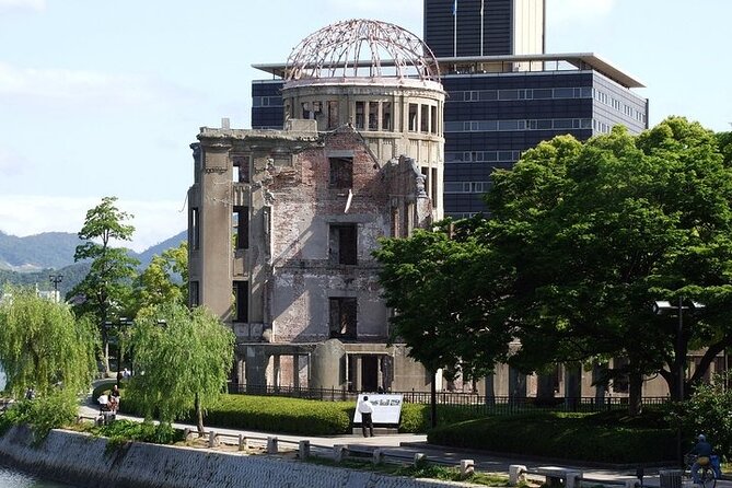 Hiroshima and Miyajima 1 Day Private Tour from Kyoto or Osaka - Riding the Shinkansen to Hiroshima