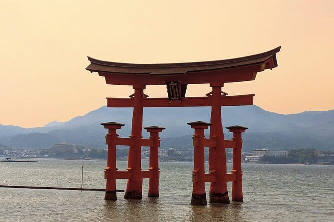 Hiroshima and Miyajima Private Custom Tour with Local Guide - Hiroshima Castle: a compact look at feudal Japan