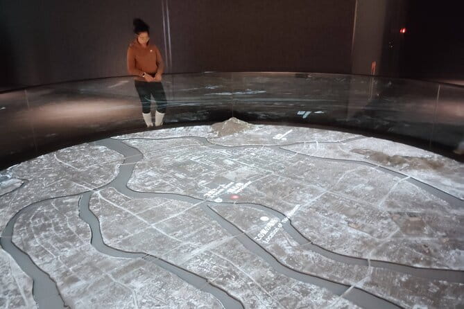 Hiroshima: Atomic Bomb Dome and Peace Memorial Museum 3 hours - Peace Memorial Park and the cenotaph