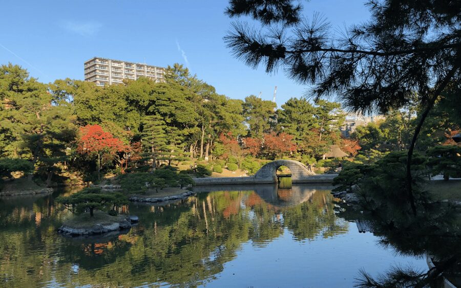 Hiroshima: Best of Hiroshima Guided Bike Tour - Shukkei-en Garden finishes the ride quietly