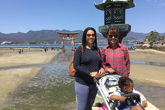 Hiroshima / Miyajima Full-day Private Tour with Government Licensed Guide - Tenshinkaku for views and a slower Miyajima pause