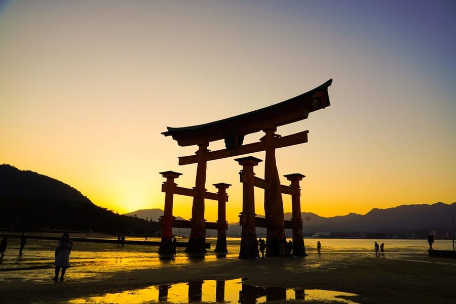 Hiroshima: Miyajima Half-day Historical Walking Tour - Momijidani, Senjokaku, and the island’s quieter corners