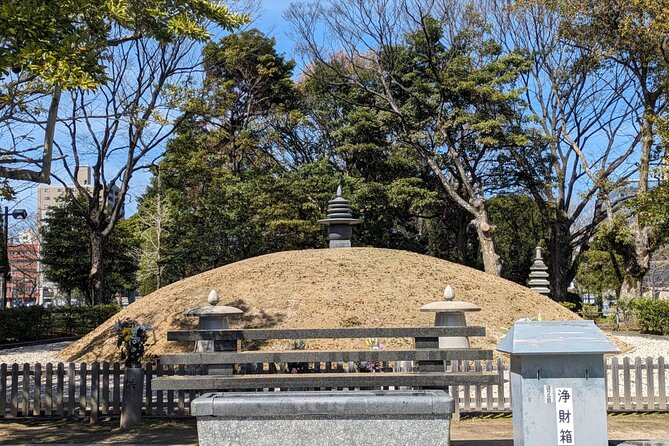 Hiroshima Peace Memorial and Atomic Bomb Dome Private Tour - The cenotaph and the view across the park
