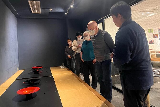 Hiroshima:Private lacquer workshop experience tour(gift included) - The artist demonstration is the heart of the experience