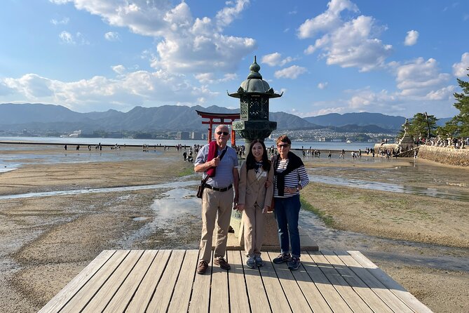 Hiroshima Private Tour: Best Highlights in a Day - Seeing the floating torii at Itsukushima Shrine