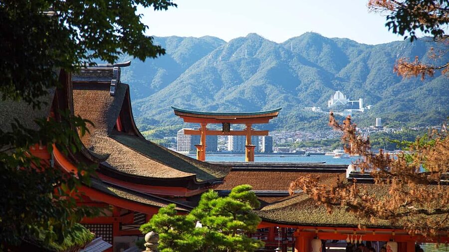 Hiroshima to Miyajima: Private Custom Tour with Ferry Ride - Key points at a glance