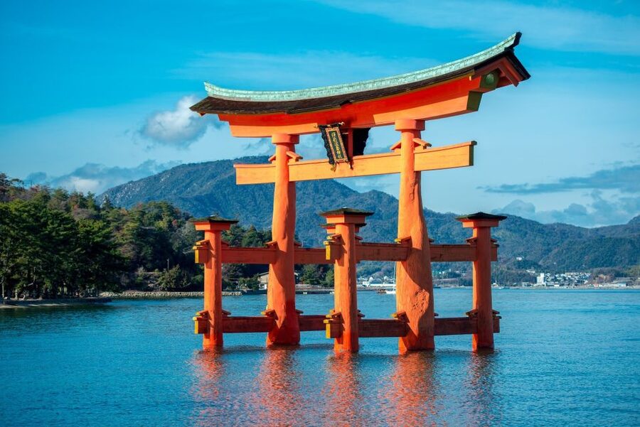 Hiroshima to Miyajima: Private Custom Tour with Ferry Ride - How much value do you get for $293?