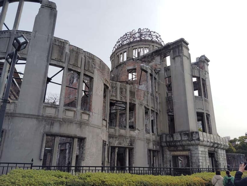 Hiroshima: Tour of Atomic Bomb Dome & Peace Memorial Museum - Guides who bring local perspective