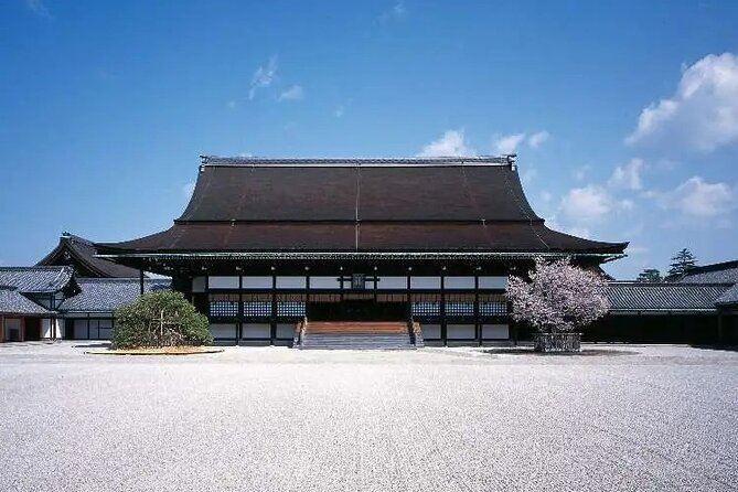 Historical Kyoto E-Bike Tour - The meeting point and practical planning