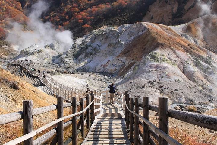 Hokkaido 7 Days Noboribetsu, Asahikawa, Biei by Delightful Travel Review - Day 3: Otaru Canal and Sapporo’s central sights