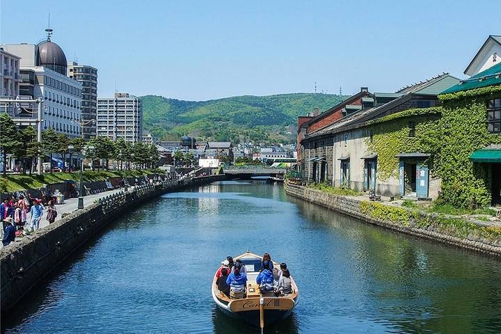 Hokkaido 7 Days Noboribetsu, Asahikawa, Biei by Delightful Travel Review - Day 6: Your own Sapporo